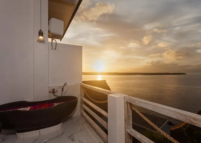 Samuh Sunset Nusa Penida Hotel